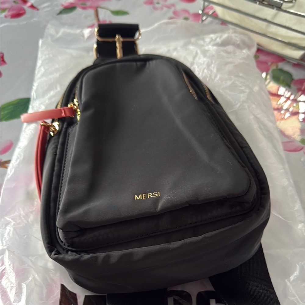 Mersi Black Crossbody Bag